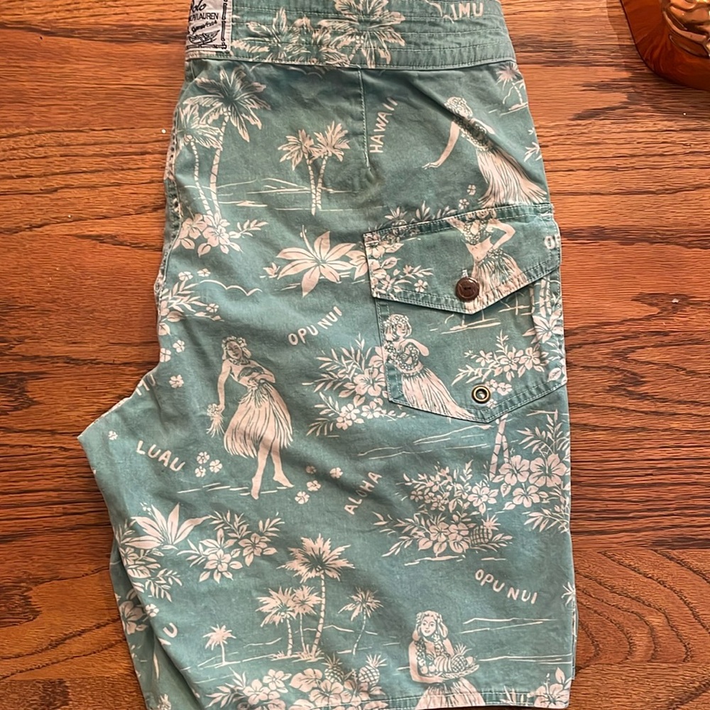 Polo by Ralph Lauren fun Hawaiian shorts